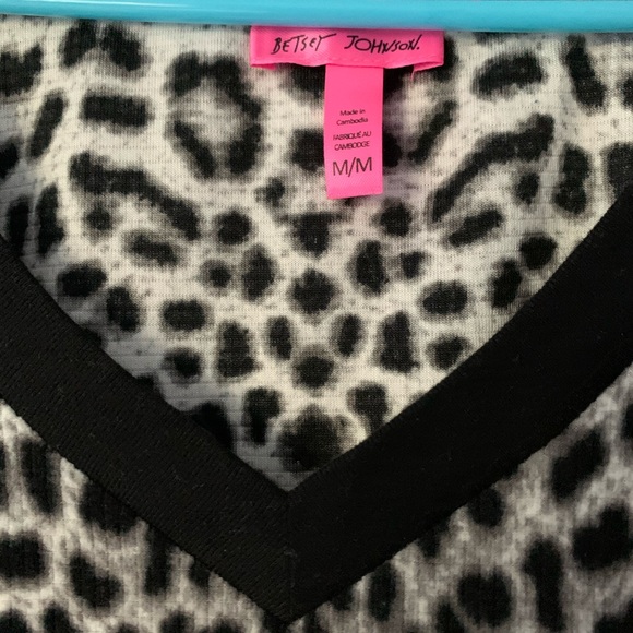 New Leopard Print Sleepwear with Long Pants - Picture 2 of 6